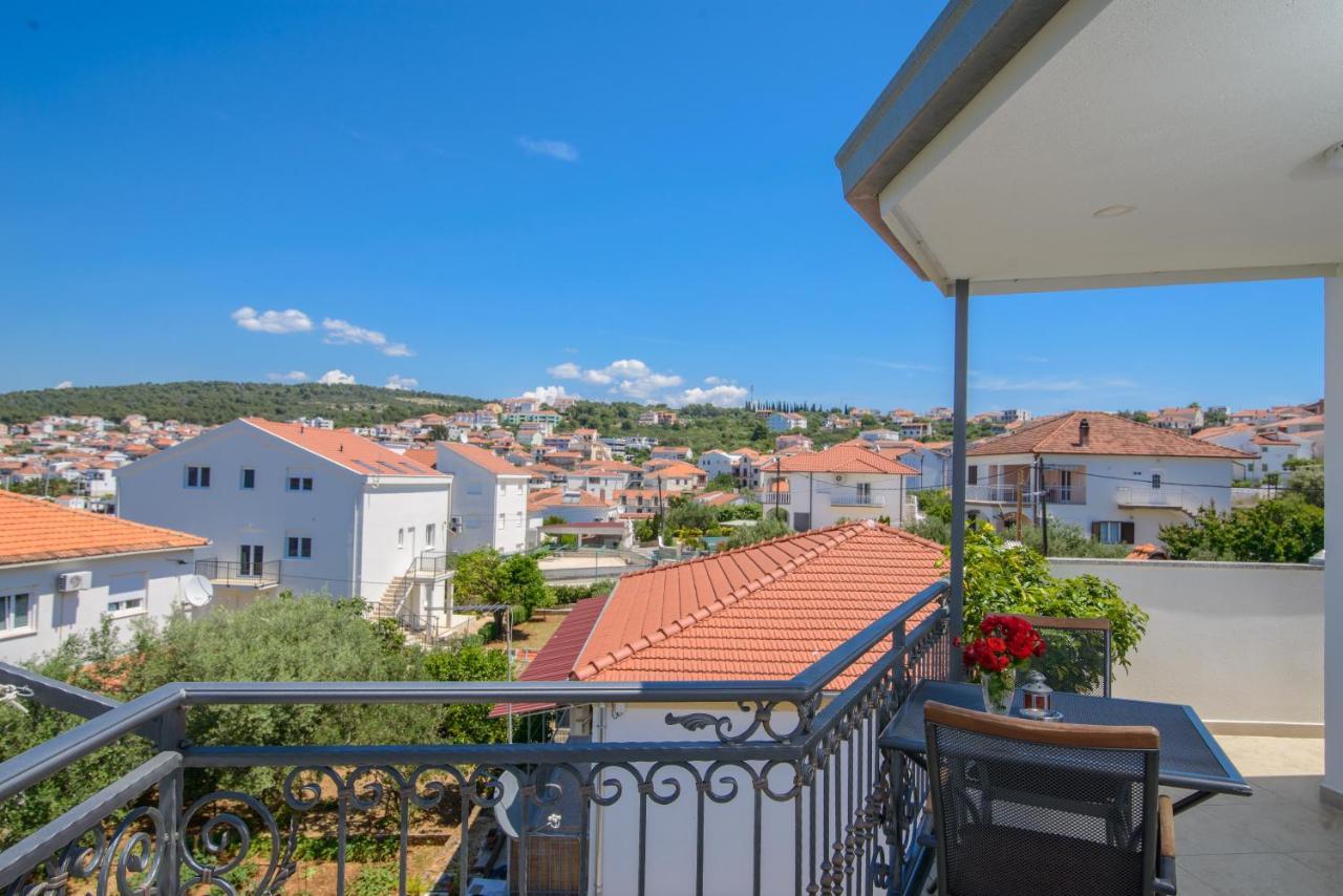 Apartments Tonka Trogir Buitenkant foto