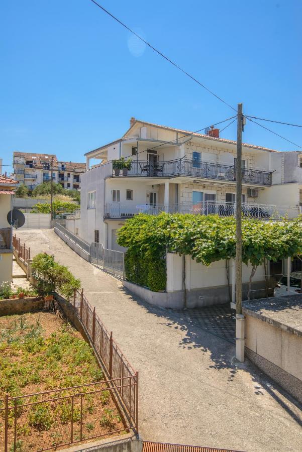 Apartments Tonka Trogir Buitenkant foto